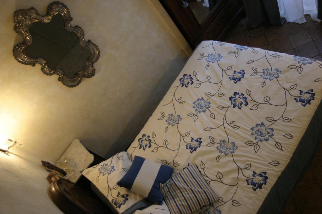 Casa Nobile Bed and Breakfast Tovo San Giacomo Kamer foto